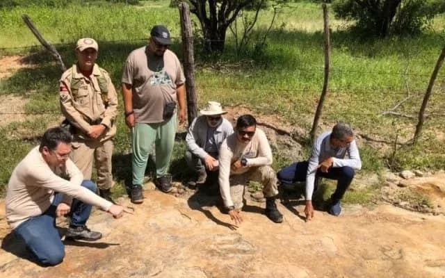Pesquisadores encontram, em Sousa (PB), a maior pegada de dinossauro já registrada no Brasil